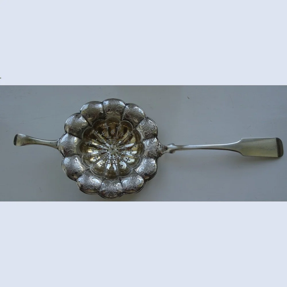 12 Loth silver strainer