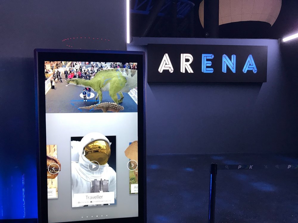 vr-park-dubai-mall-launches-large-screen-augmented-reality-experience-by-inde-1.jpg