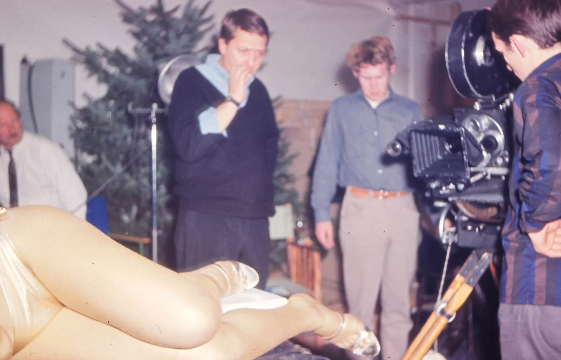 BJ-on-set-Goldfinger-e1458835231755.jpg