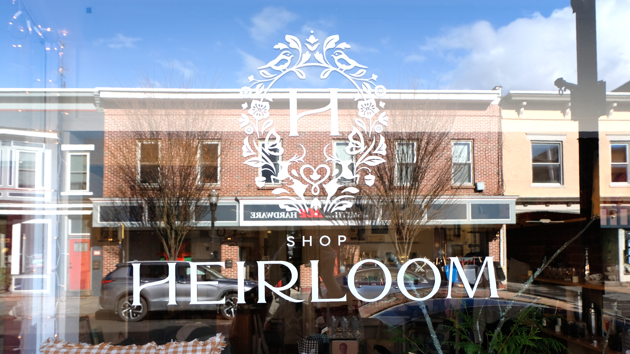 __Heirloom_WindowHero.png