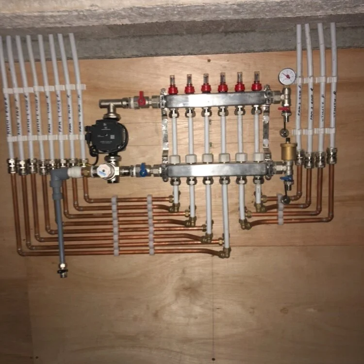 Underfloor heating (UFH) manifold