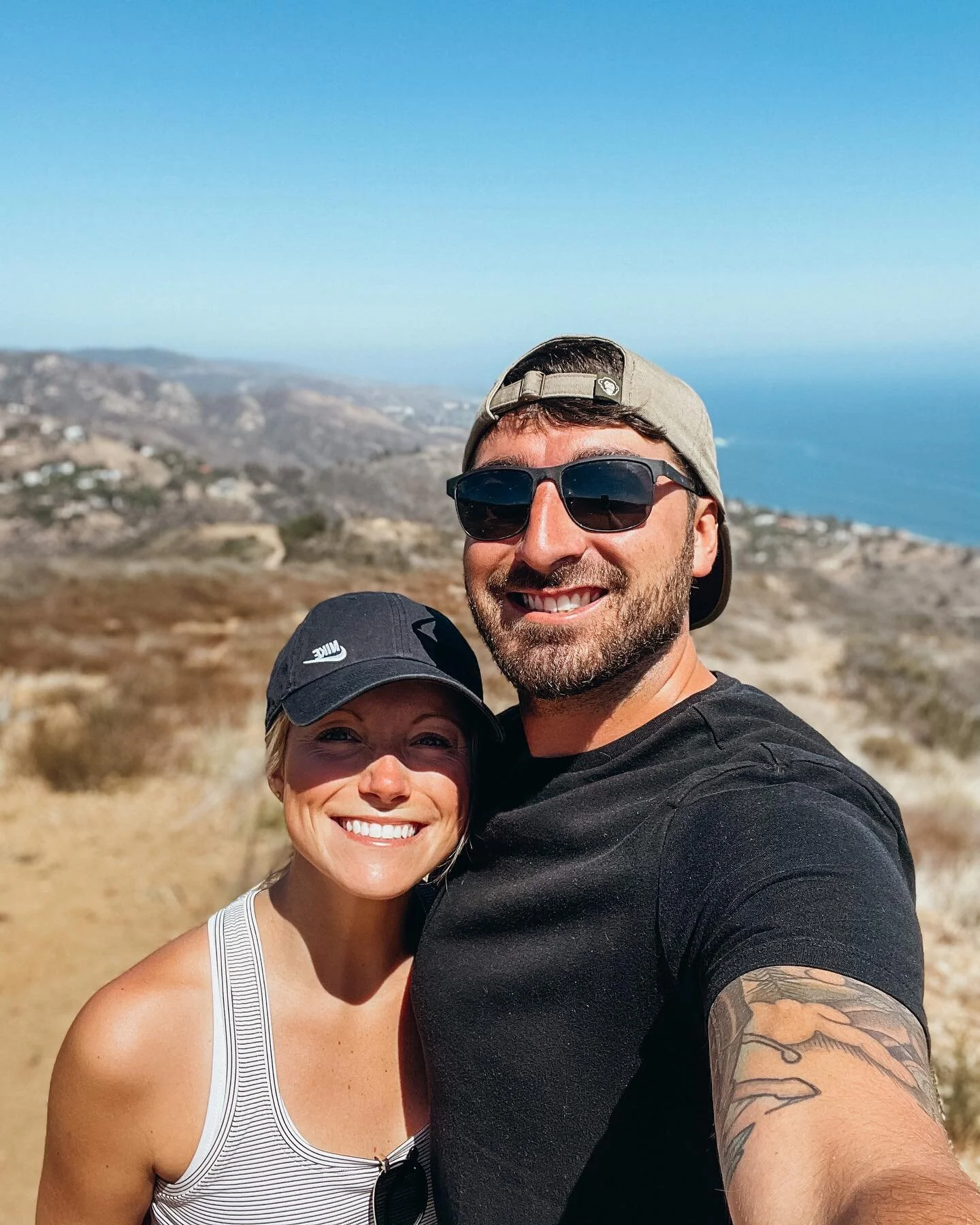 Really missing our morning hikes 🌞

{Also wondering if @just would sponsor me and my travels 😂}