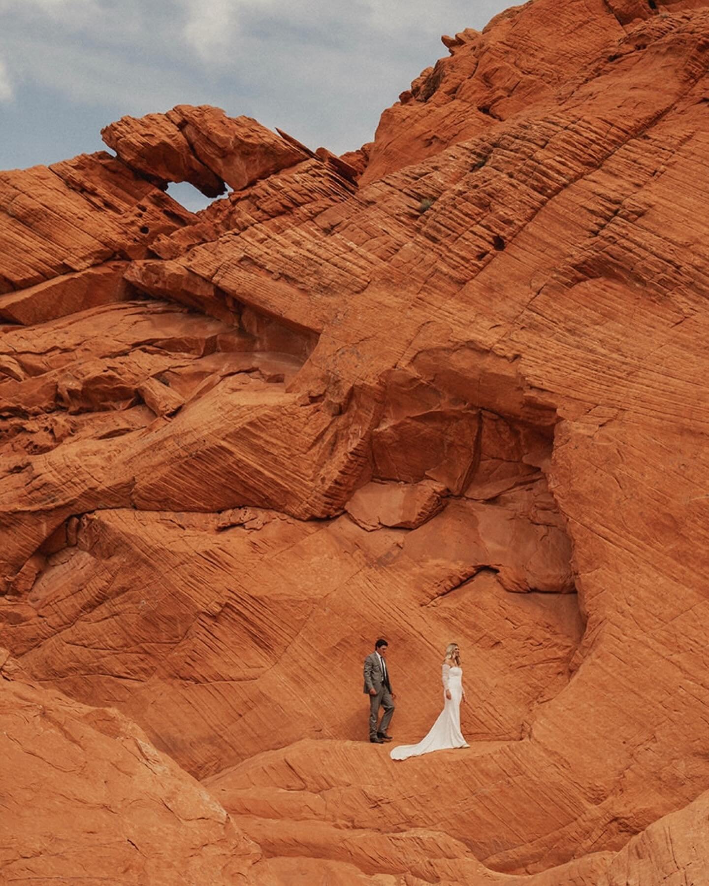 my username has changed to @desertscapephotoandfilm instead of @kelseacallister for my rebrand!🏜️🥳

i&rsquo;ve been loving all my multi location elopements lately! we were able to see so much of the desert and get so many amazing photos for this el