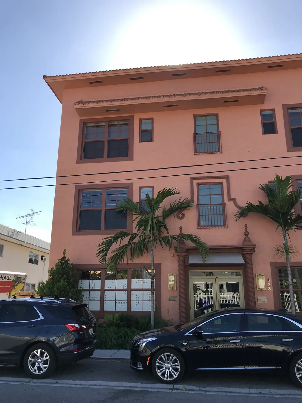  Life House Little Havana - Front facade  