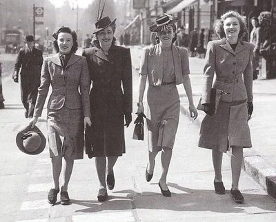 40s women in suits. credit: thevintagedancer.com
