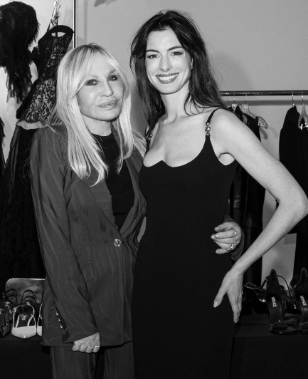 In New York, Donatella Versace and Anne Hathaway Hosted an