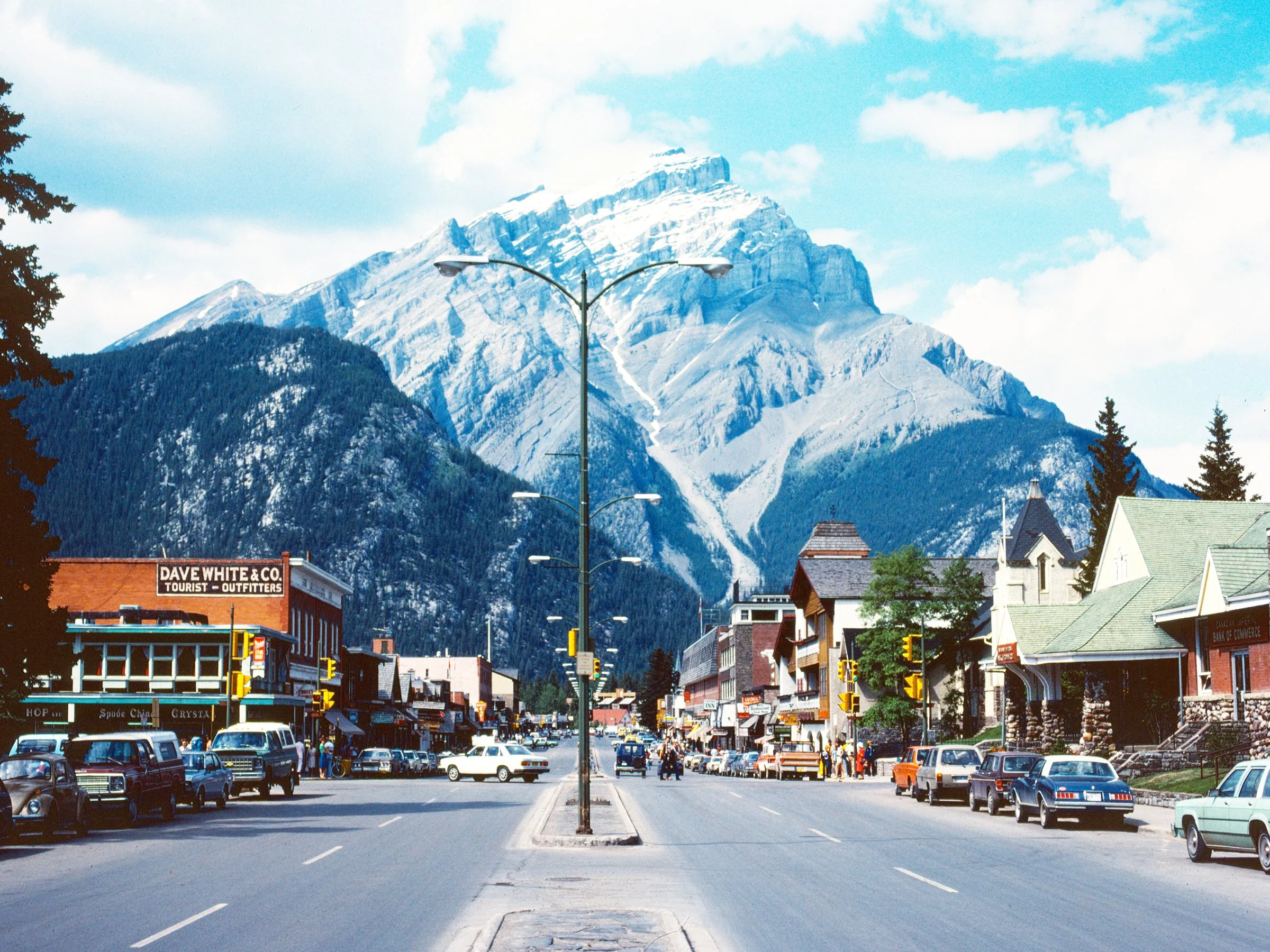 Canada to expand settlement services in small towns