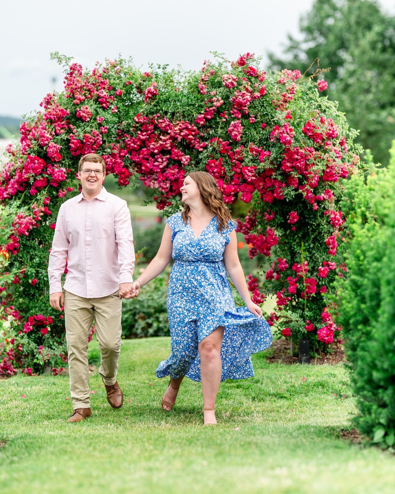 I am SO excited this day is finally here! It's your turn Melissa and Casey!!!! 

Drop a ❤️ to wish them well. 

I can't wait to work with...

Melissa + Casey&rsquo;s Vendor Team:
Venue + Coordination | @whitechimneysestate
Photography | @meganhofferp