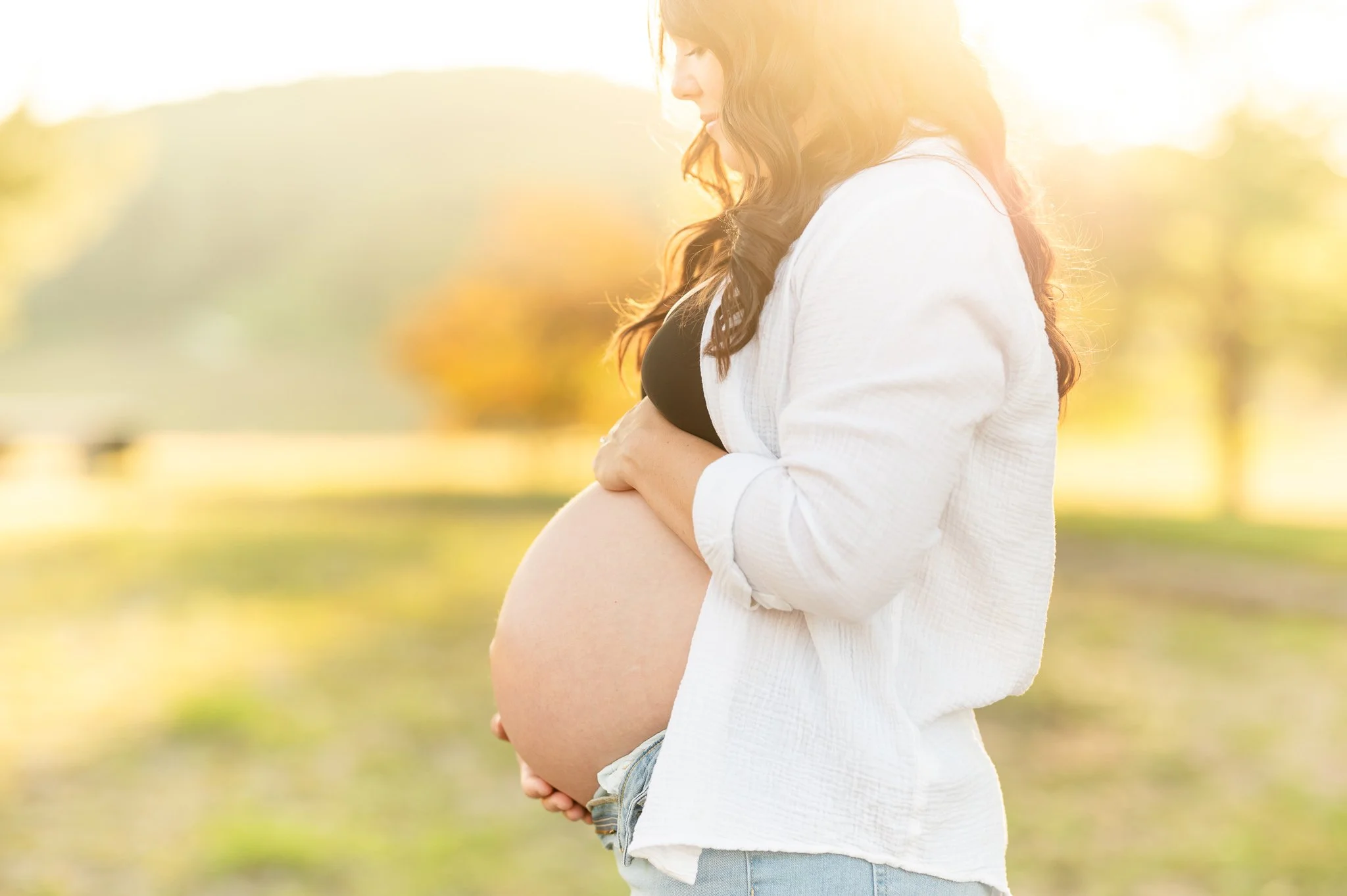 A Summer Valley Forge National Park Maternity Session for Heather and Nicholas | August 30, 2025