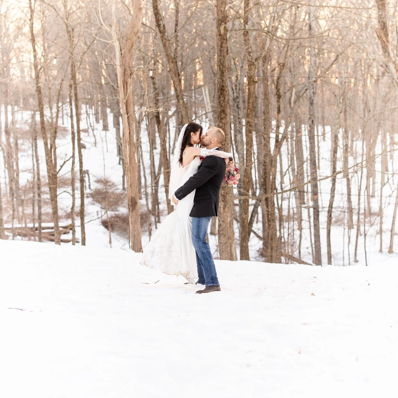 These Florida residents traveled north to Pennsylvania for their intimate winter wedding on Valentine&rsquo;s Day, the day we celebrate love above all others. Not only did they enjoy perfect weather for their outdoor ceremony, but they also found a w
