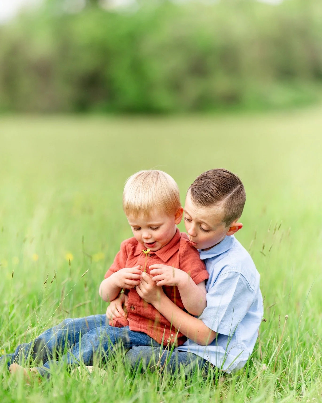 Often, not knowing the kids personally before a portrait session gives me an advantage when directing them. Since they don&rsquo;t know me and I take control right away, they mostly do what I ask. That was the case with Audrey and Jordan. But Carter 