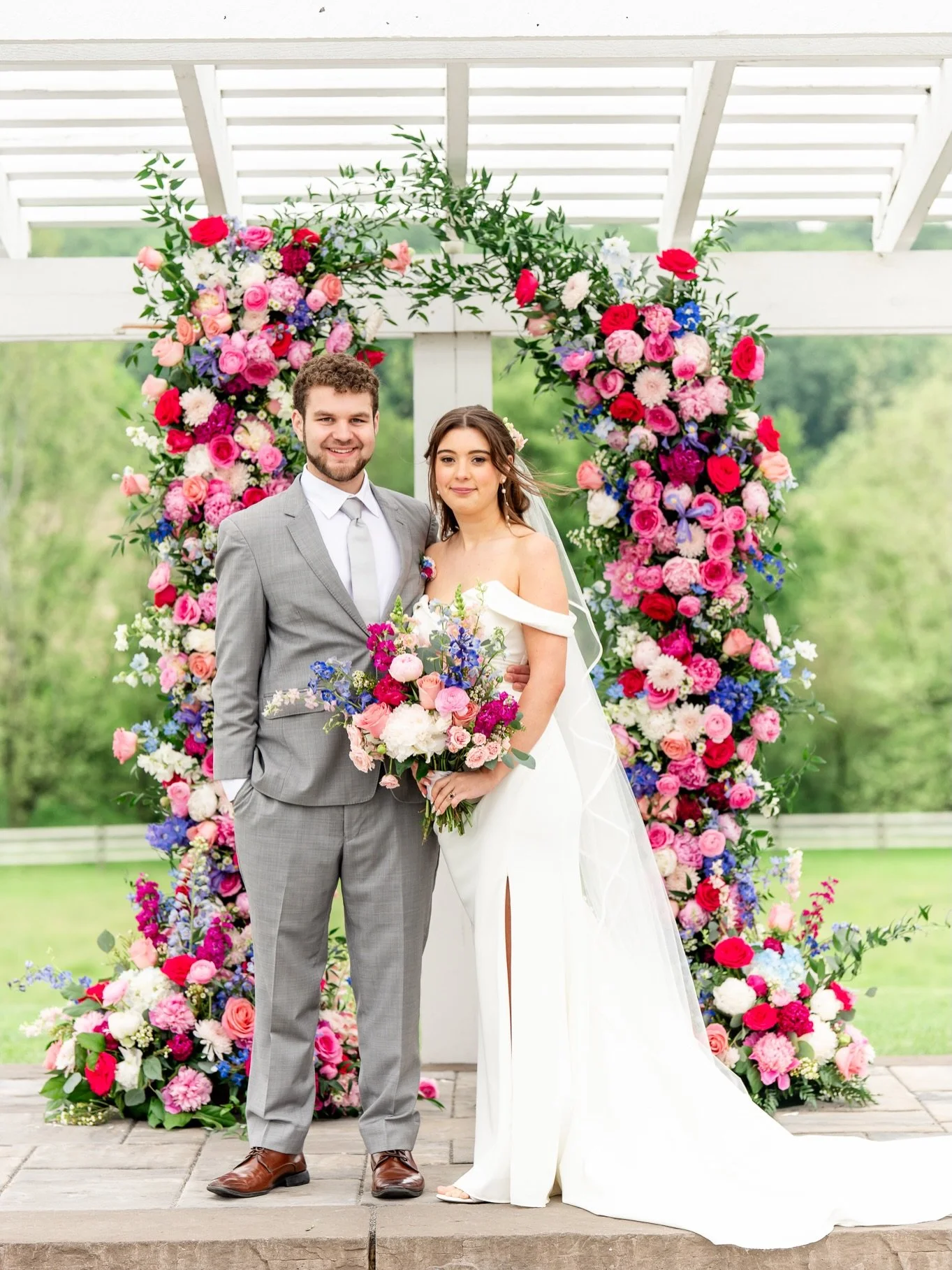 Katelynn and Gabe are officially MARRIED! 
☀️
I have to say this one was extra special. I got to watch Jenn get to be the mother of the bride on the property where she and Merv raised Katelynn to be the strong, smart and beautiful woman she is today.