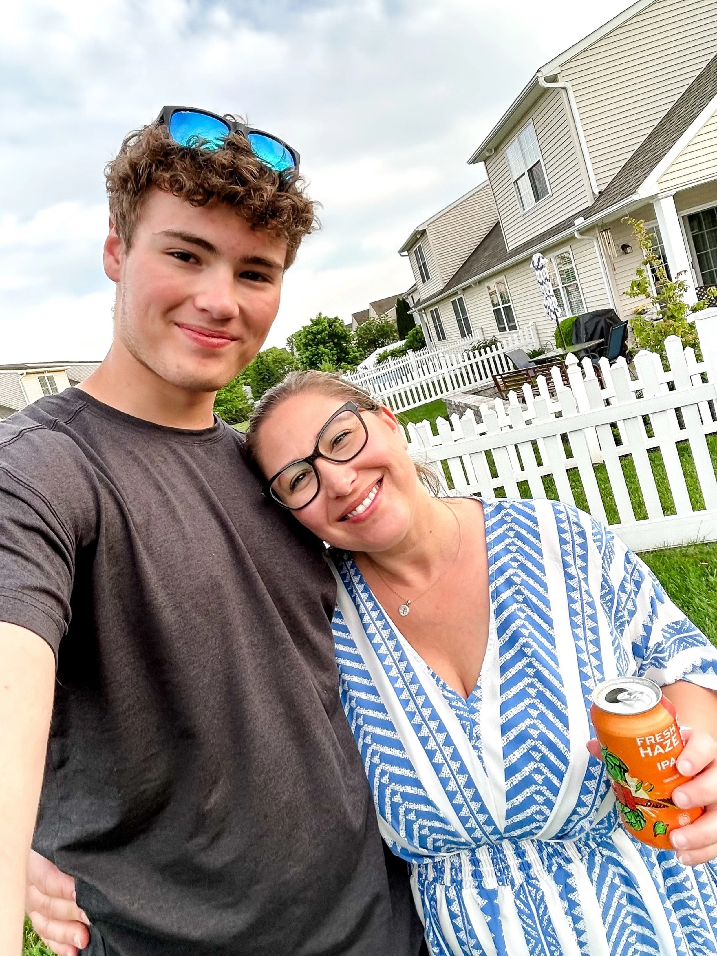 We postponed yesterday&rsquo;s shoot due to the rain. 😩 On the positive side, that means rather than editing today, I have lots of time to hang out with my people. ￼💙 My Isaac is coming over!