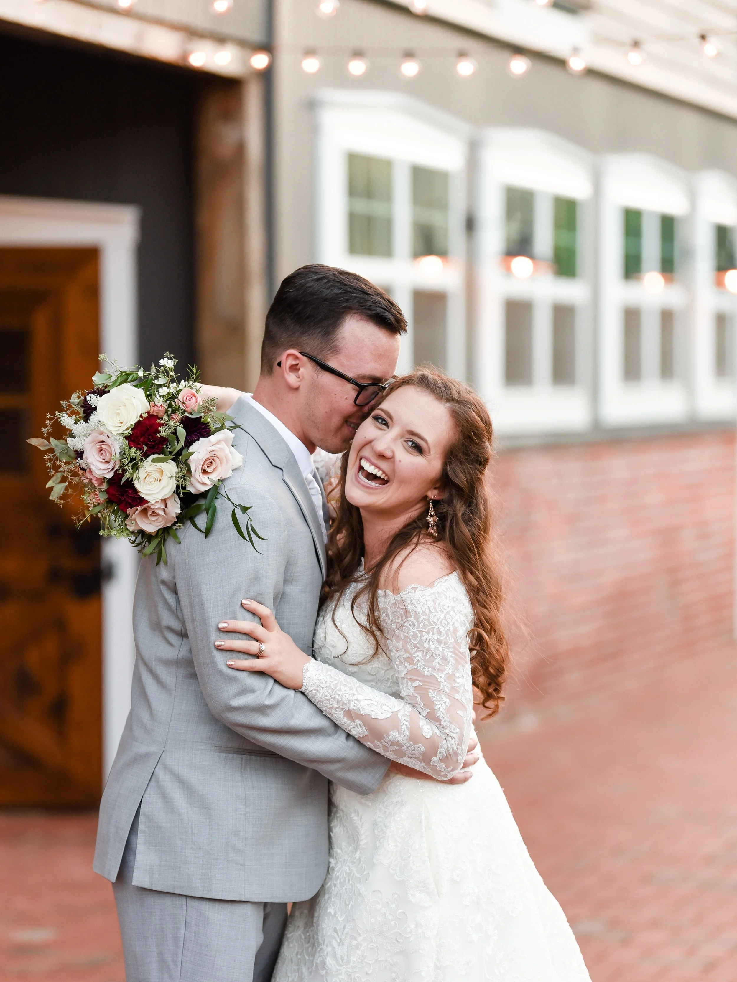 I photographed these two 8 years ago for their engagement session and wedding at @historicashland . Today, I get to photograph them as a family of three for the first time. 😭🥰
Stay tuned!