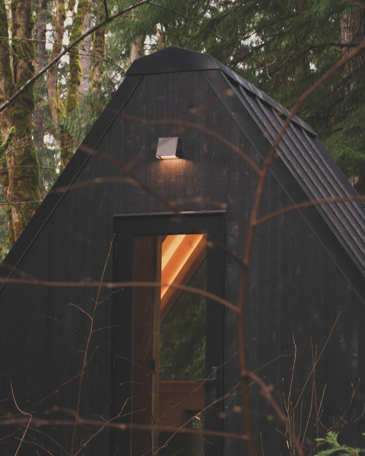 This little gem up in our local mountains @atthemckenziehouse #aframe #cabin