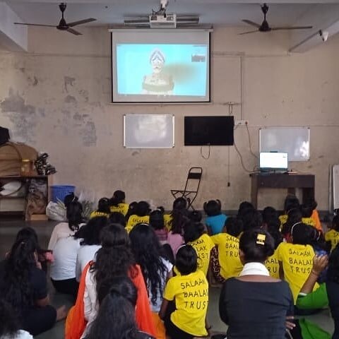 Yaay, it's TV Time!
Oh yes - It's as important as studies..!

Kids are shown edu-movies, participate in workshops &amp; even take part in interactive game sessions..
So much fun, So little time!

#salaambaalaktrustmumbai
#salaambaalaktrust
#salaambaa