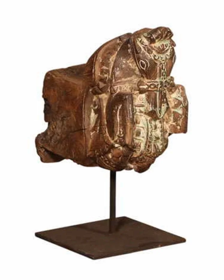 CABEZA CABALLO DE MADERA CON BASE DE METAL 15X22X35CM.