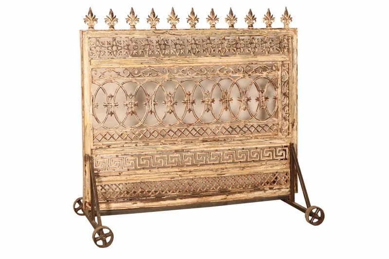 PANEL DE MADERA CON BASE DE METAL 148X63X142CM.