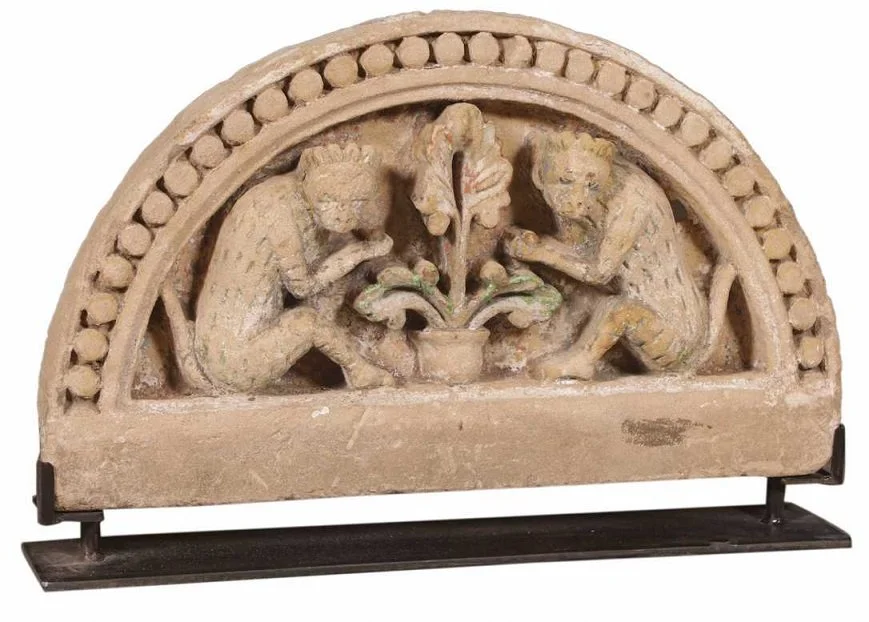 PANEL DE MARMOL CON BASE DE METAL 68X13X45