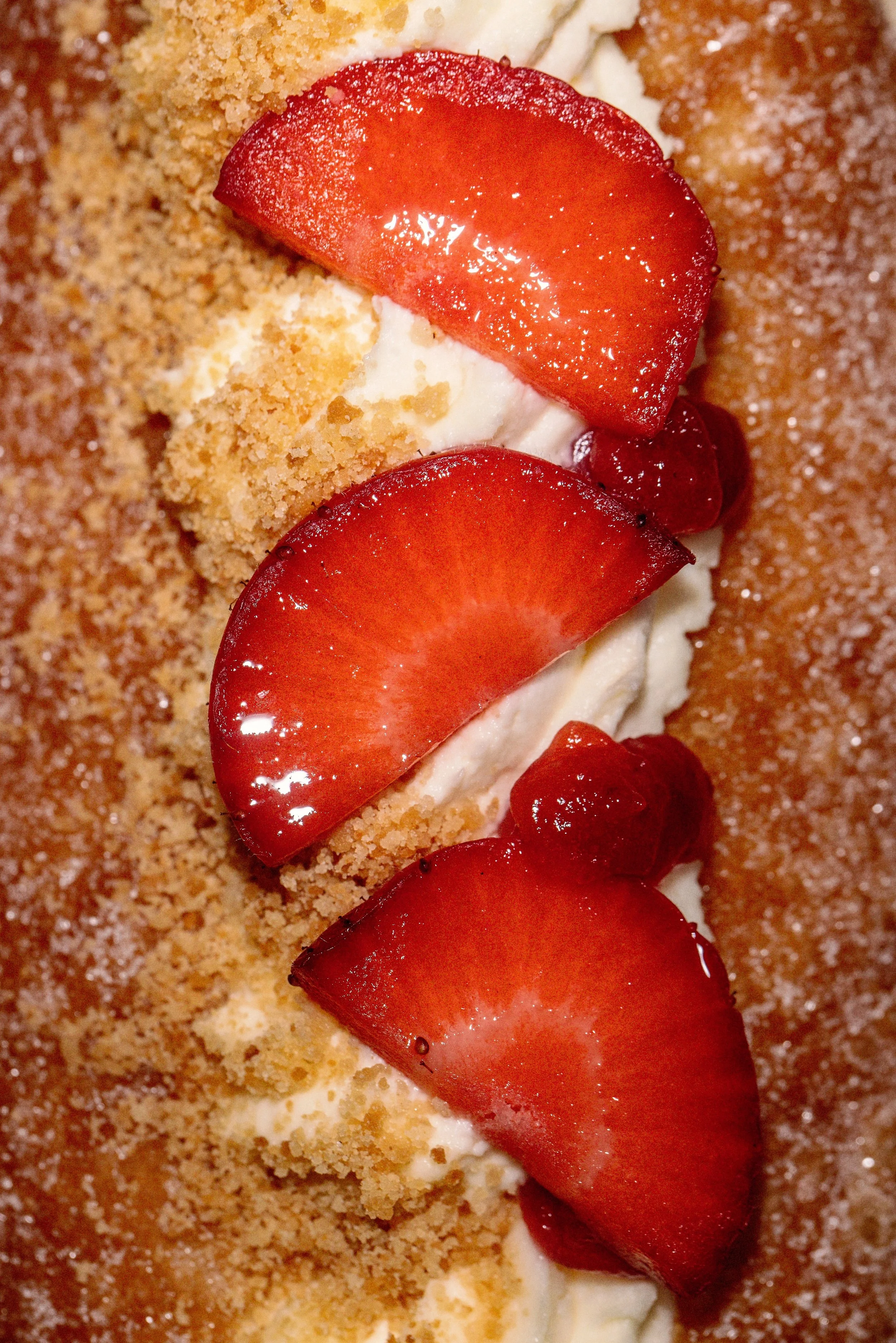 Wildfarmed Regenerative Flour Long Boi with Irish Strawberries, Homemade Shortbread and Cream (Friday Only)