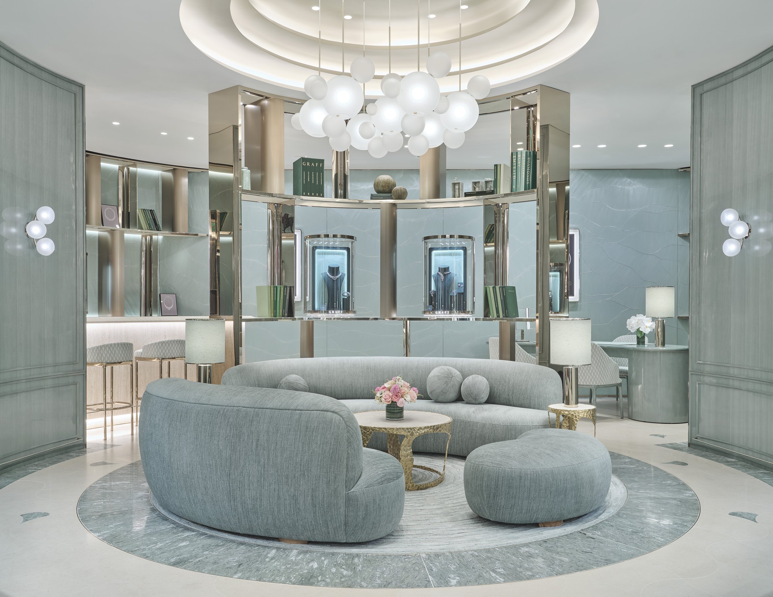 VIP LOUNGE