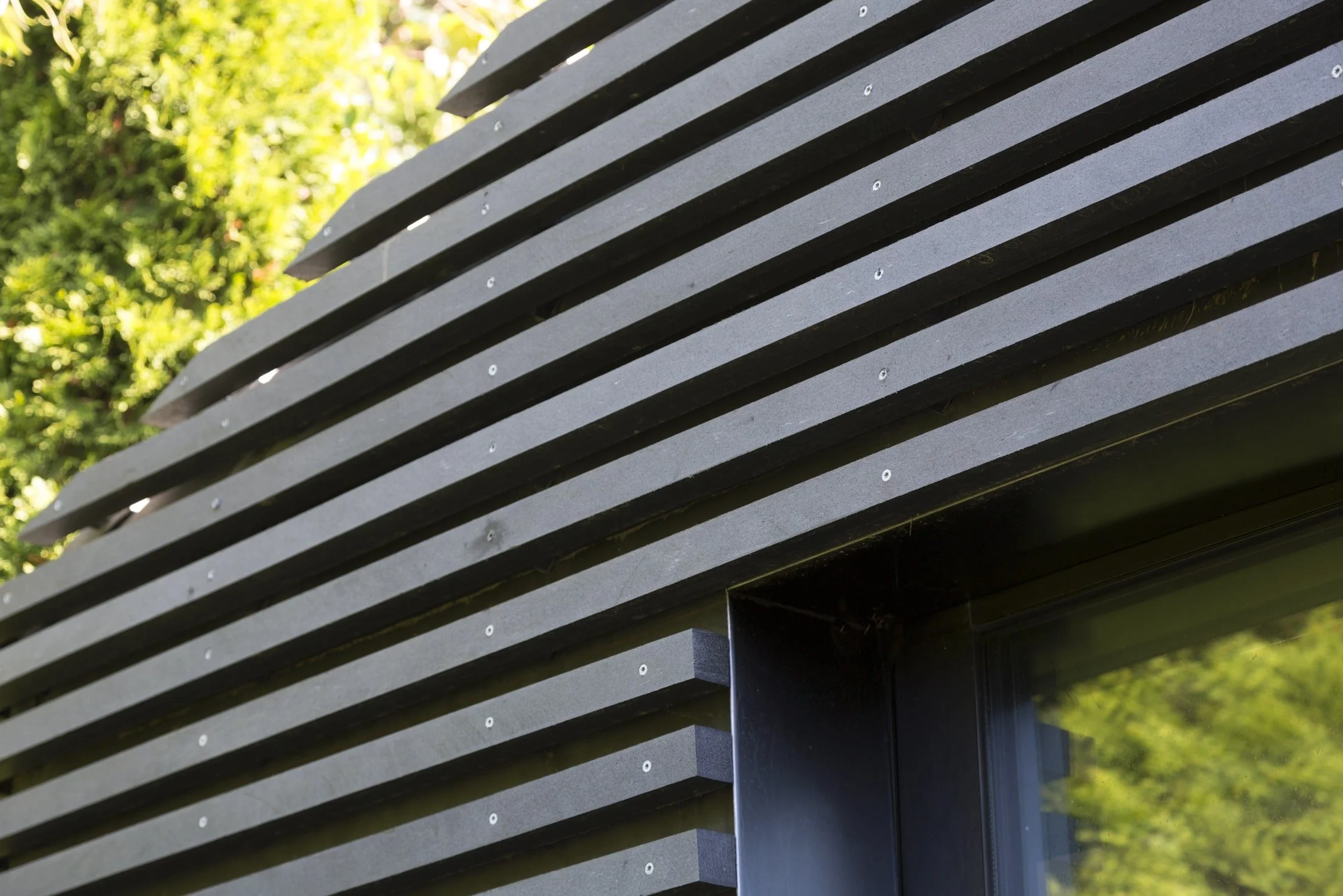 00180411_WORK01_Exterior05-min.jpg