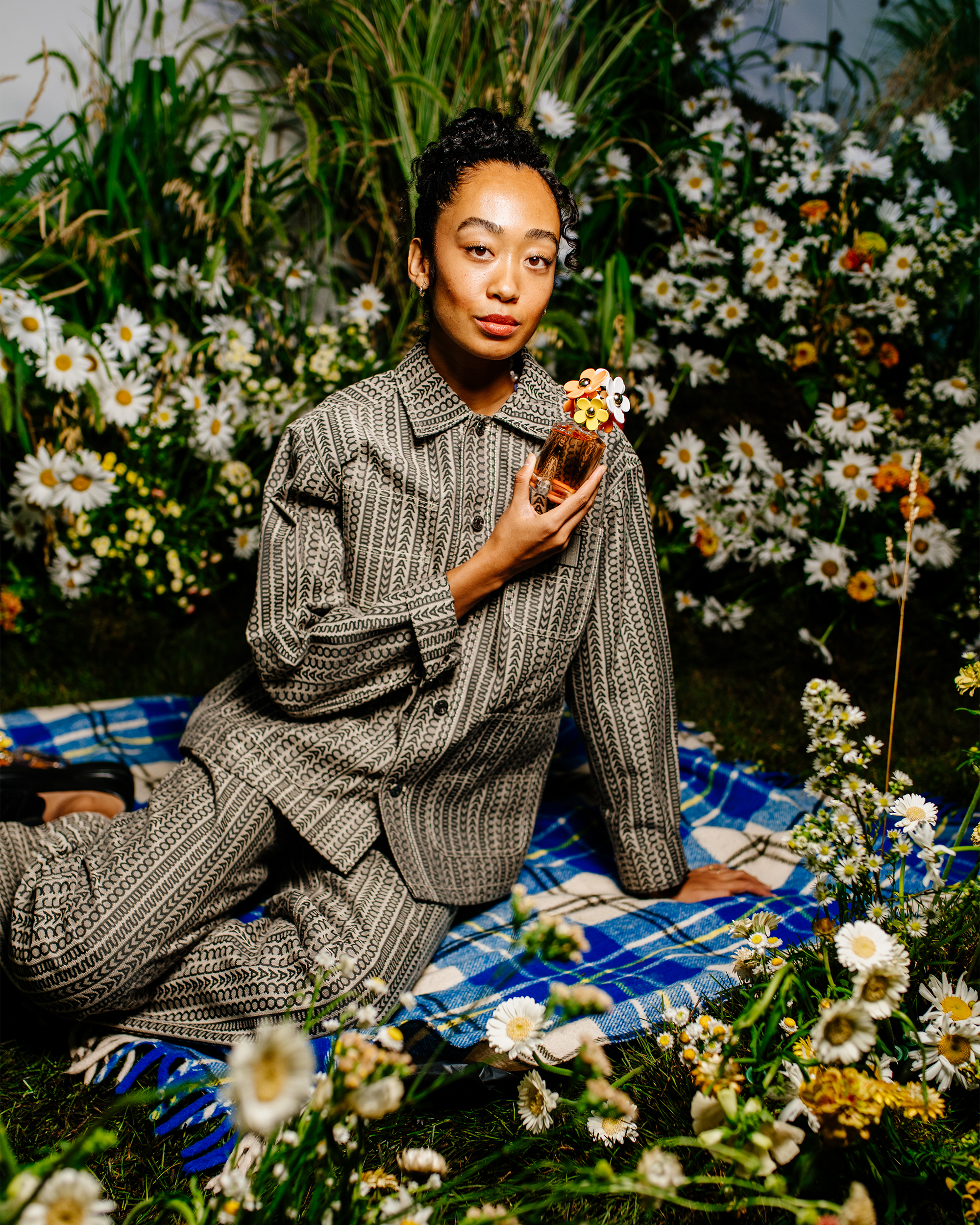 2022-08-03 - Hunter Abrams - Marc Jacobs Ever So Fresh - 011.png