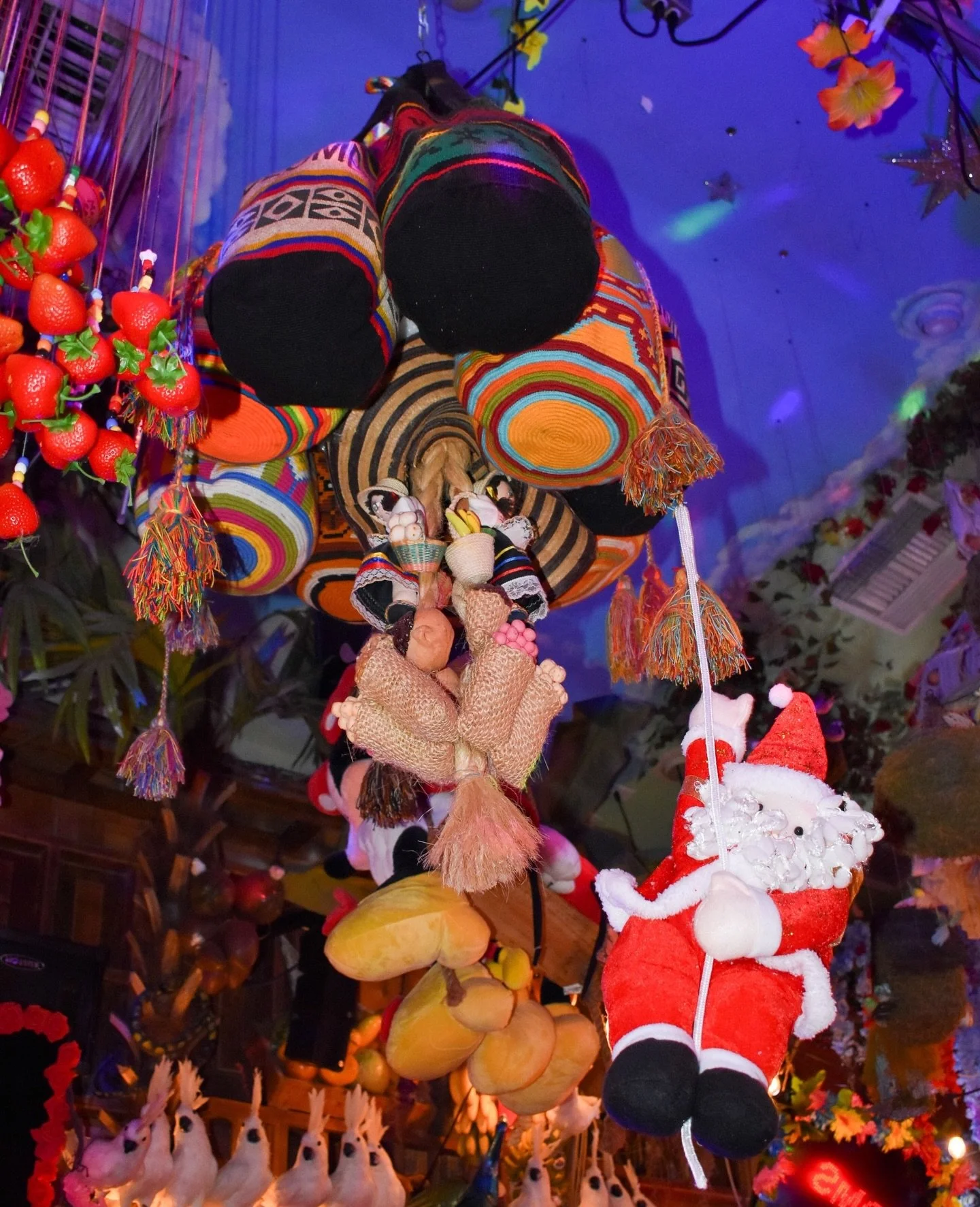 &iexcl;Feliz Navidad, Pueblito Viejo! &iexcl;Pueblito Viejo Miami estar&aacute; abierto hoy, 25 de diciembre, a las 5 pm para que siga la fiesta en tu lugar favorito! 🎅🎄🎁⁠
⁠
&iexcl;Merry Christmas, Pibelito Viejo! Pueblito Viejo Miami will be open