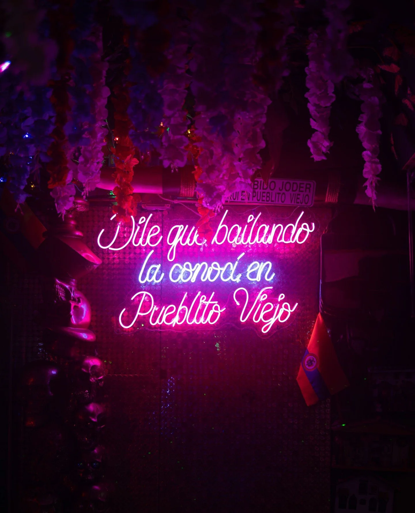 En Pueblito Viejo se pasa MEJOR 🇨🇴 &iexcl;Te esperamos aqu&iacute; en Chicago o Miami cada jueves con nuestra Noche de Despecho, tragos y la mejor comida colombiana! 🎤⁠
⁠
Here at Pueblito Viejo, it's a GREAT time! 🇨🇴 We're waiting for you here i