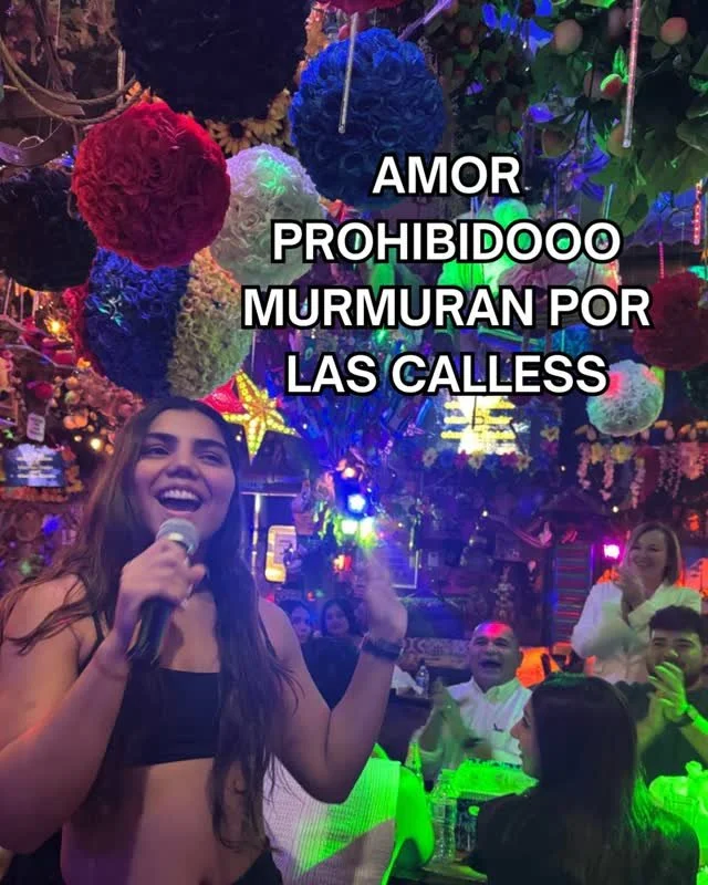 Como que cada canci&oacute;n pega, &iquest;no? 😏 Ven a Pueblito Viejo cada jueves para nuestra Noche de Despecho para cantar todas las canciones que tu corazoncito desea 🎤⁠
⁠
&iexcl;Te esperamos con micr&oacute;fono en mano!