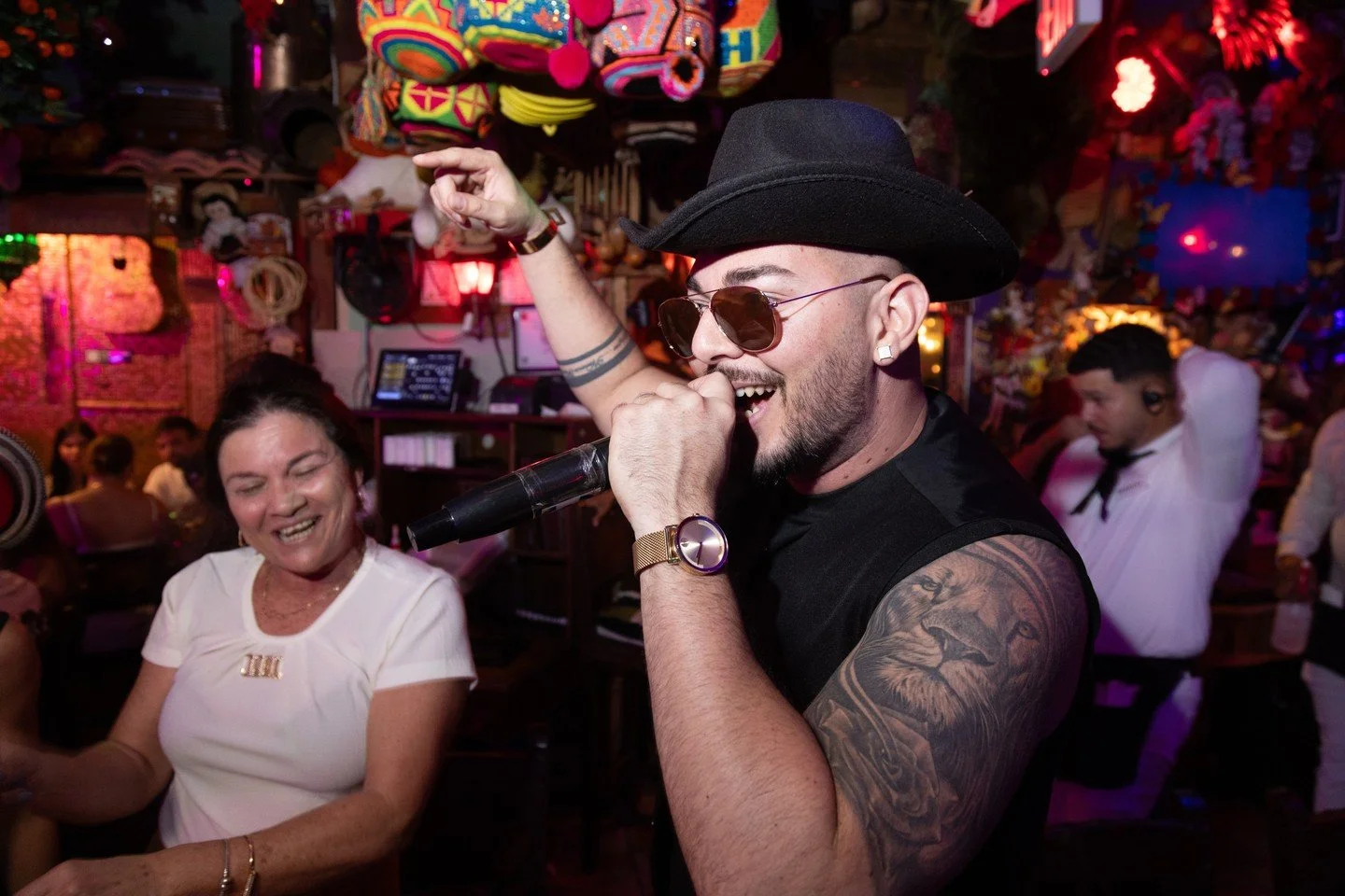 Vienes por la comida, los tragos, o para despechar tu noche? 😏 Aqui en Pueblito Viejo Miami, ven a disfrutar nuestra Noche de Despecho cada jueves con canciones, margaritas por $12, y la mejor comida Colombiana! 🇨🇴🎤 ⁠
⁠
📍Pueblito Viejo Miami: 82