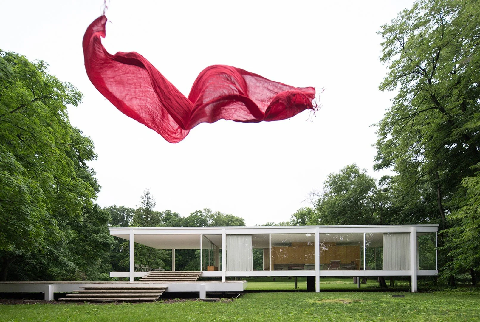 Romancing with Mies at the Farnsworth House
