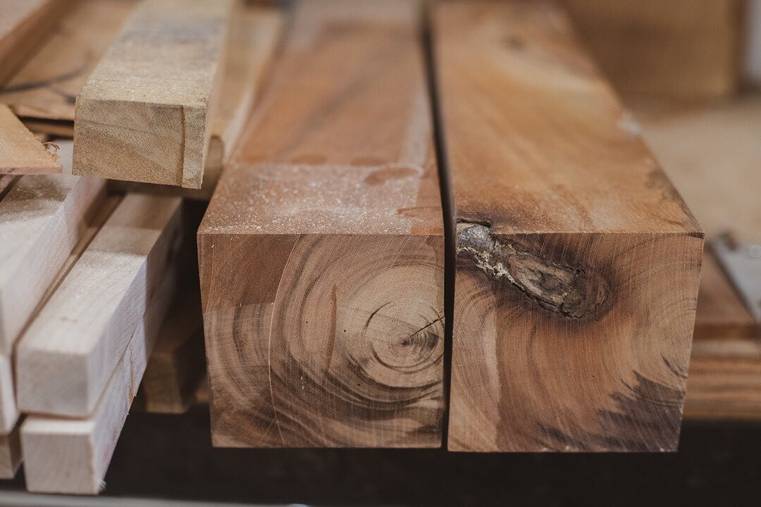 Some see wood, we see music.
⠀⠀⠀⠀⠀⠀⠀⠀⠀
Pre-ukulele photo from the workshop. #Luthier #LuthierLife #WoodWork #Workshop #WoodInstruments #HandmadeUkulele #HandmadeInstrument #MadeOnMaui #MauiStore #MauiShop #IslandStyle #MakeMusic #Musician #Music #Uke