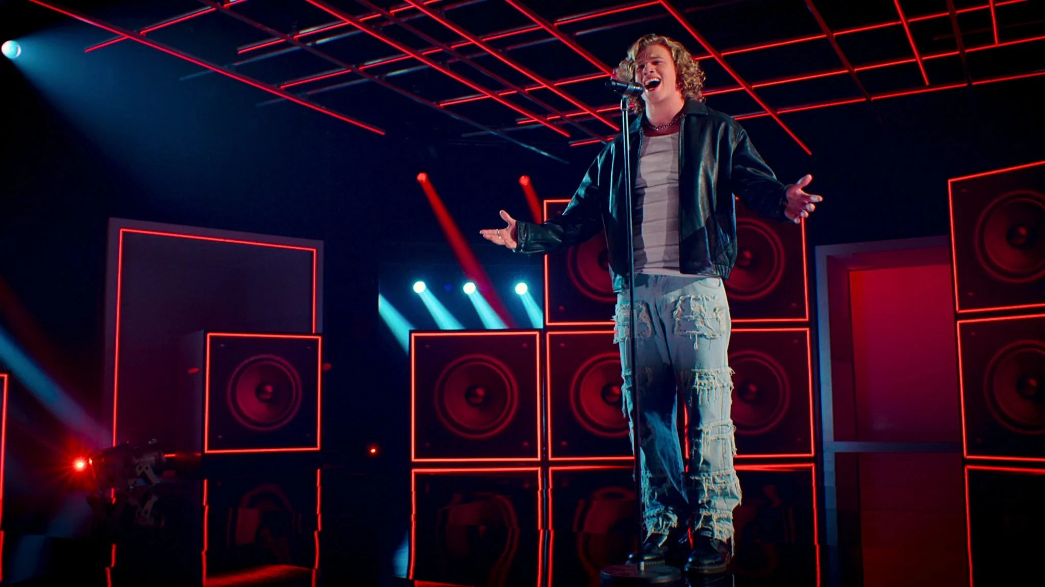 3 - Building_The_Band_n_S1_E2_00_21_01_15R.jpg