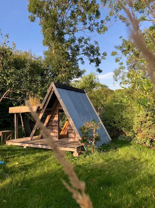 Bespoke garden structure by Anna Sissons Garden Design