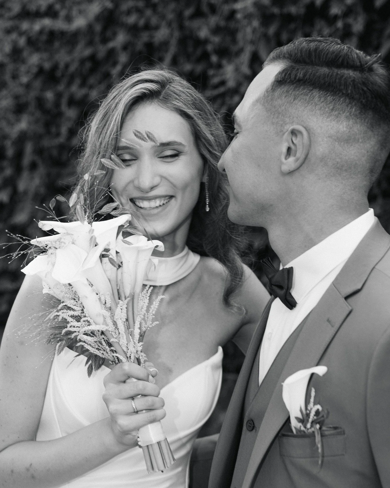 &quot;Labai džiaugemės gavę ilgai lauktus kadrus :) Dar kartą įsitikinome, kad nesuklydome pasirinkę Jus mūsų gyvenimo akimirkoms įamžinti. Mus lydi nuostabūs prisiminimai i&scaron; vestuvių dienos, praleistos su Jumis, kadangi jautėmės pasitikintys 