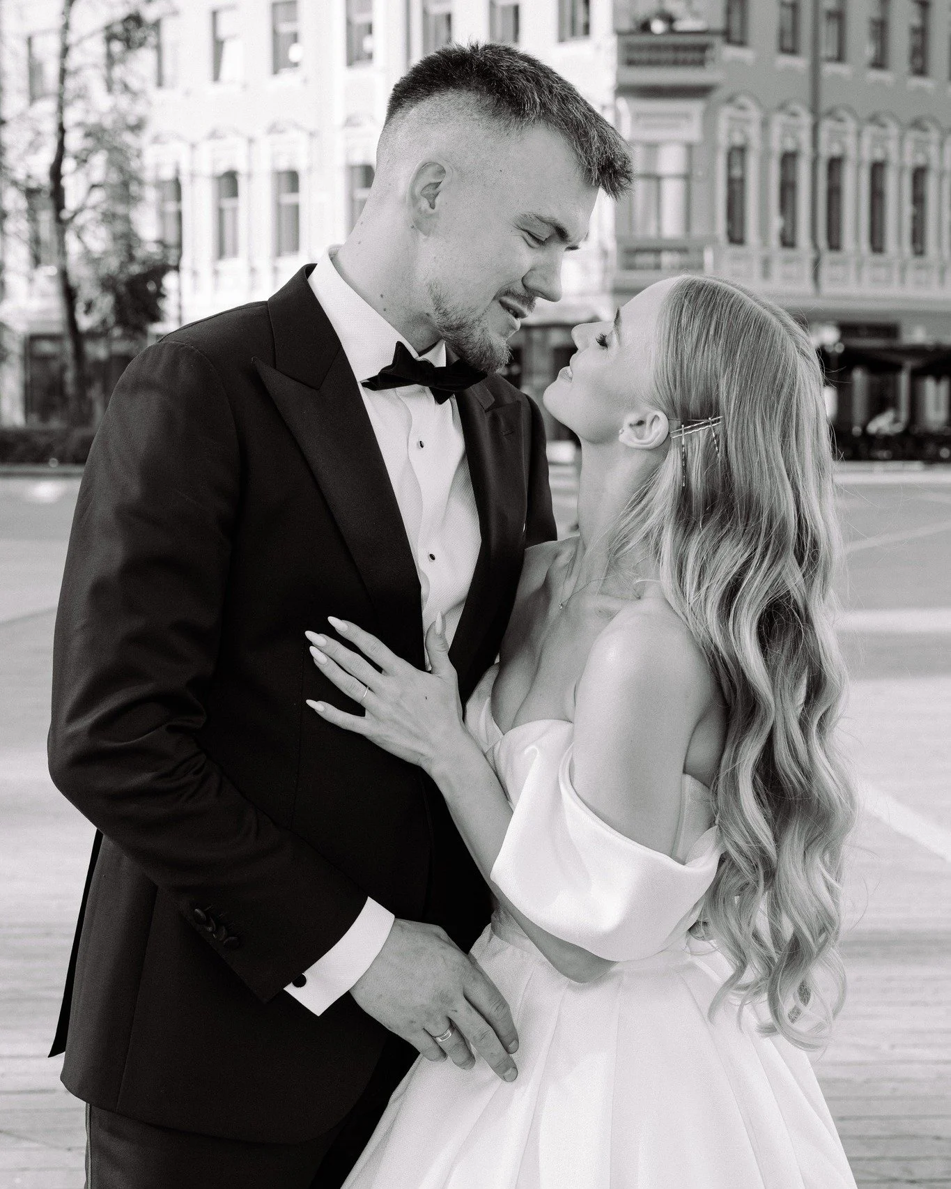 Ugnė &amp; Jonas An extraordinarily emotional duo -  just raw connection, laughter, happy tears, and the kind of love you can feel without a single word.
Their day was about feeling everything fully, celebrating, enjoying, and letting every moment un