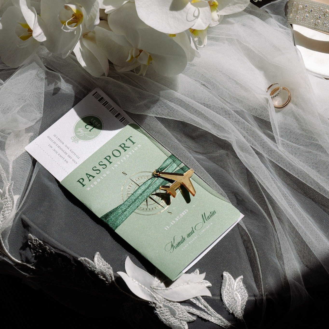 Mid-summer light, calm forest surroundings, people coming together from different places &mdash; Kamile &amp; Martin chose Lithuania for a reason.

A day built on closeness, shared moments and an easy rhythm.
Nothing forced. Nothing rushed.
Just spac