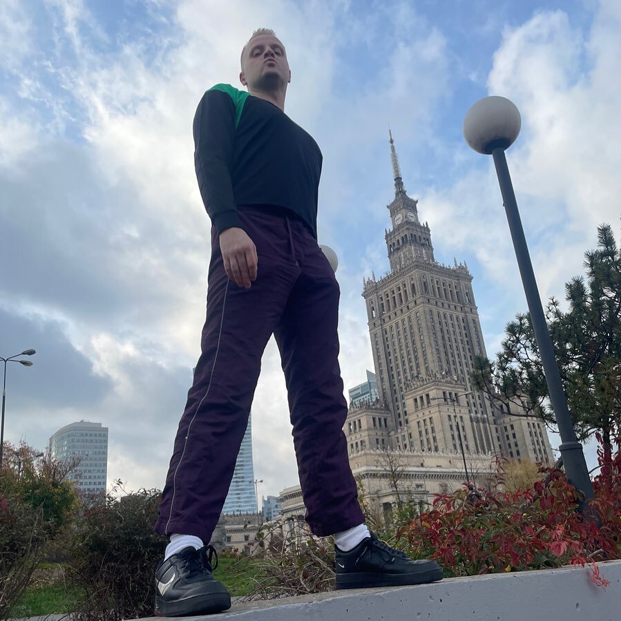 Strong &amp; architectural
