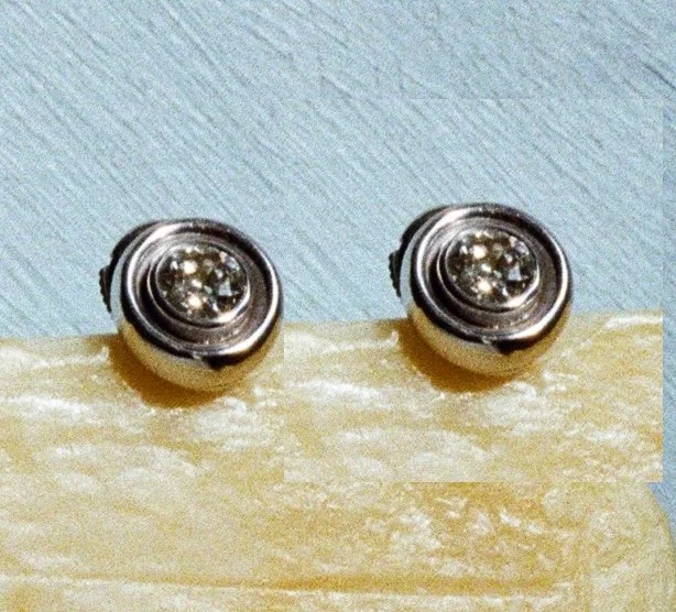 old euro blwm earrings
