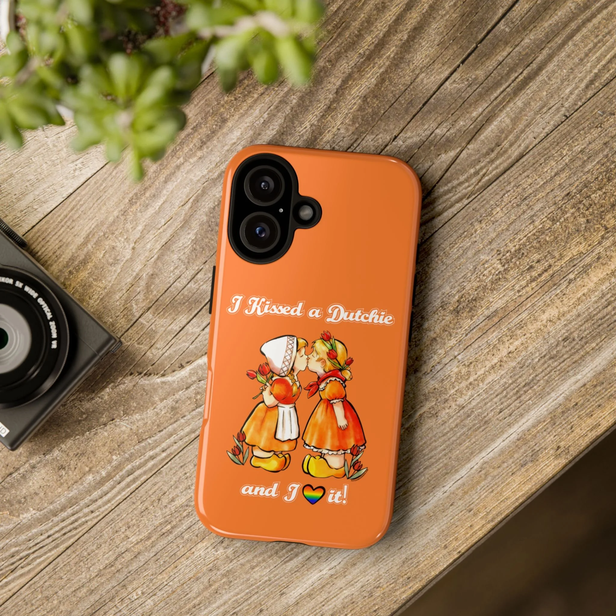 Dutch Tough Phone Case "I Kissed a Dutchie" (Two Girls Kissing)
