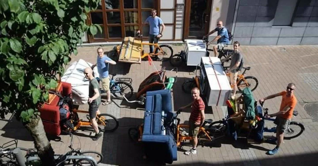 How to move house in the Netherlands. Are you looking to move to the Netherlands? Dutch 4 Beginners can help you prepare by learning the Dutch language and learning about the Dutch culture!

For more info visit: www.dutch4beginners.com

#learndutch #