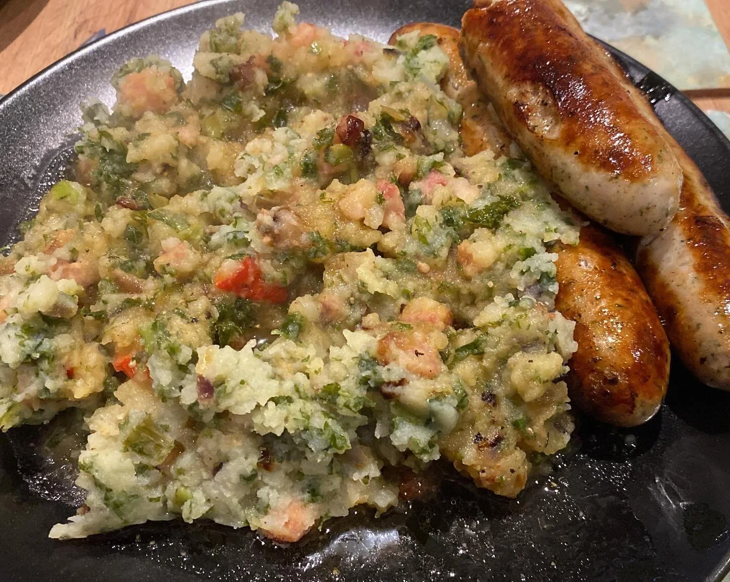 Is het bij jullie ook boerenkoolstamppotweer? 😬 

#learndutch #dutch #dutchlanguage #dutch #dutchgrammar #nt2 #nt2docent #dutchclass #dutchculture #dutchlanguage #nederlandseles #nederlands #leernederlands #nederlandsleren #staatsexamen #polyglot #t