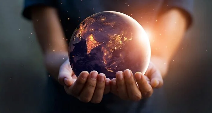 Today it is International Earth Day. The day that we should be thinking about our beloved Earth.
So today&rsquo;s Dutch words are:

De aarde = The earth
Het milieu = The environment
De natuur = The nature
De bescherming = The protection

#learndutch 