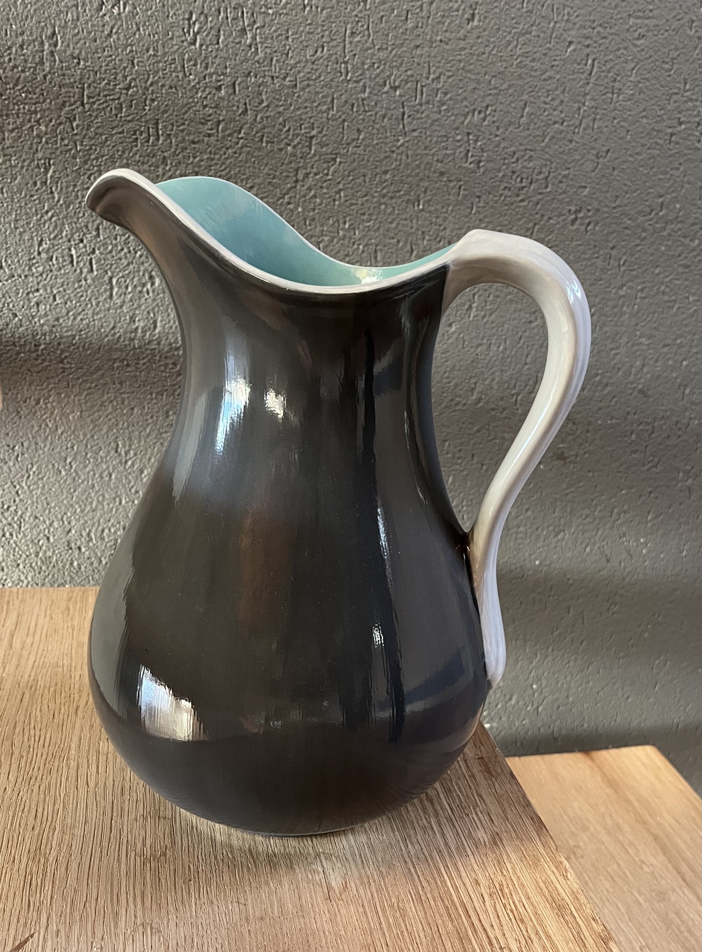  Krug 4l / Nr. 3 
 Ø 22 cm x h 27 cm / CHF 210