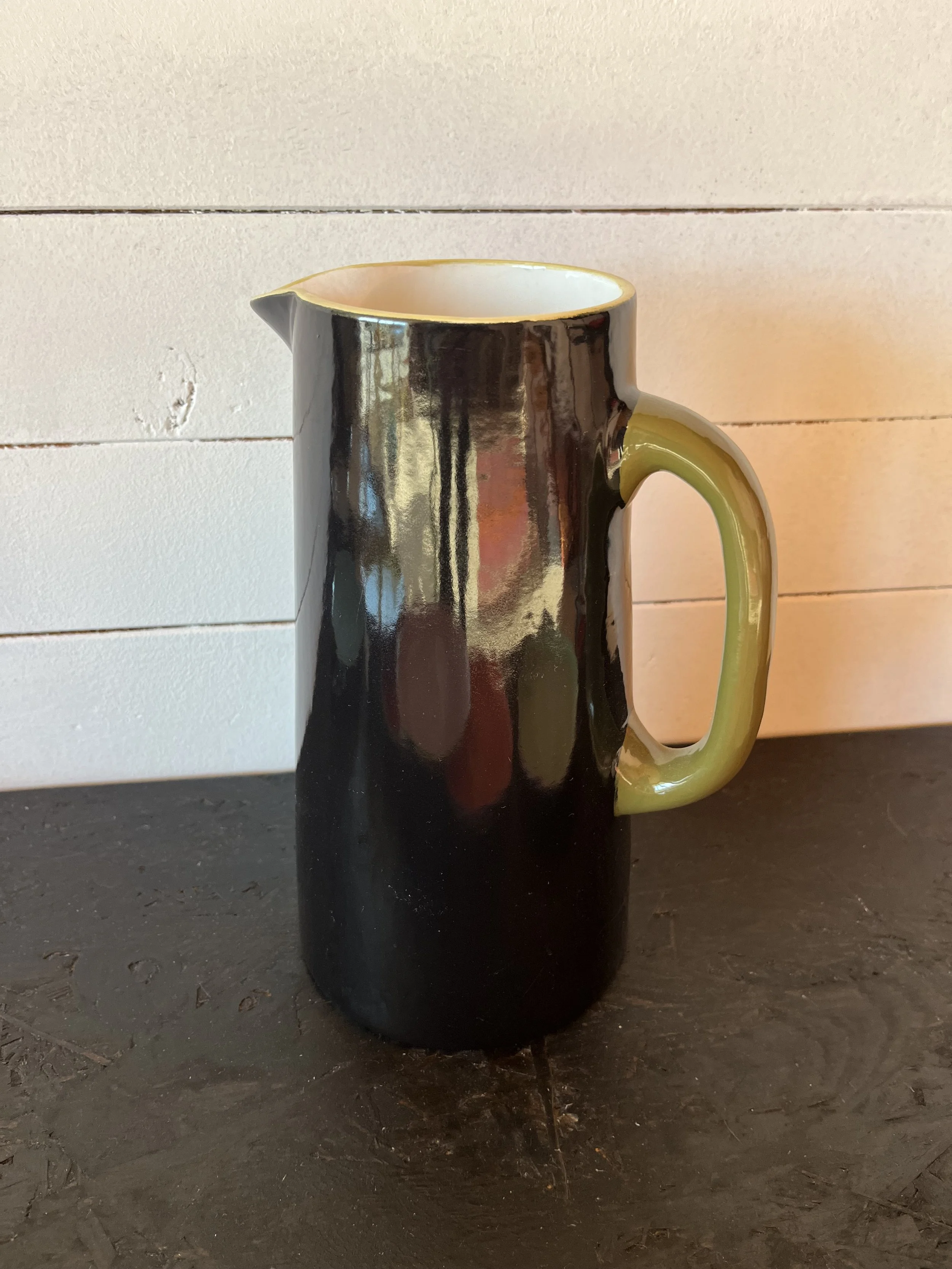  Krug 2l / Nr. 1 
 Ø 8.5 cm x h 24.5 cm / CHF 98