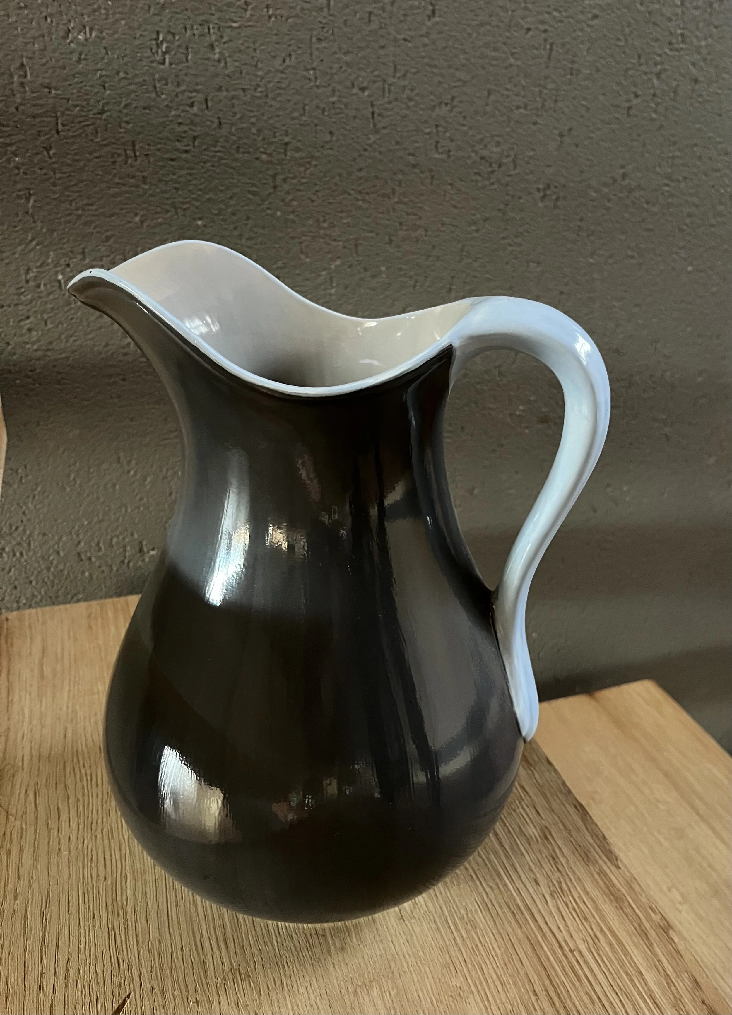  Krug 4l / Nr. 9 
 Ø 22 cm x h 27 cm / CHF 210