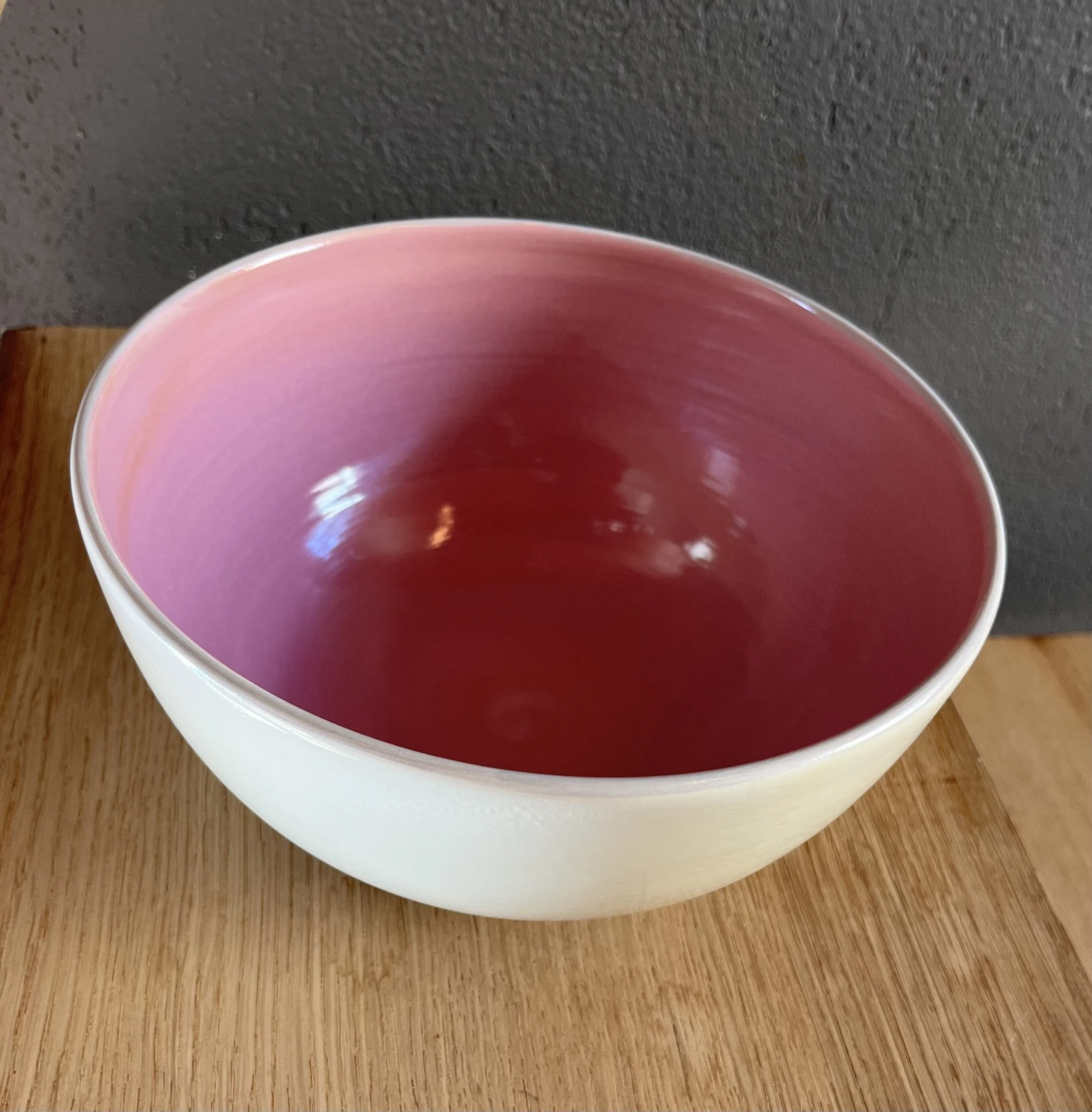  Salatbowl / Nr. 1 
 Ø 21 cm x h 10.5 cm / CHF 55