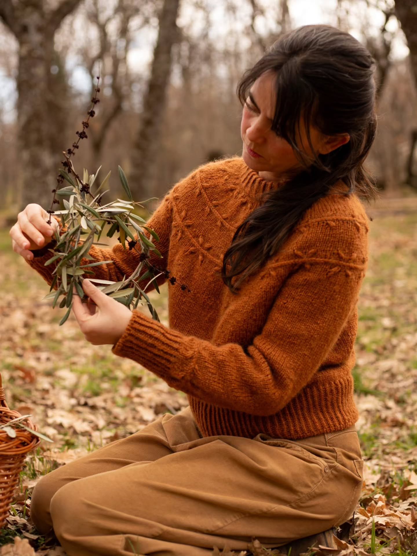 Queridas m&iacute;as, ya tenemos aqu&iacute; el Winter Ring 💫

Un patr&oacute;n sencillo y disfrut&oacute;n.

Se teje de arriba hac&iacute;a bajo dando forma a un canes&uacute; circular con con prque&ntilde;os vol&uacute;menes y puntos cruzados.

Un