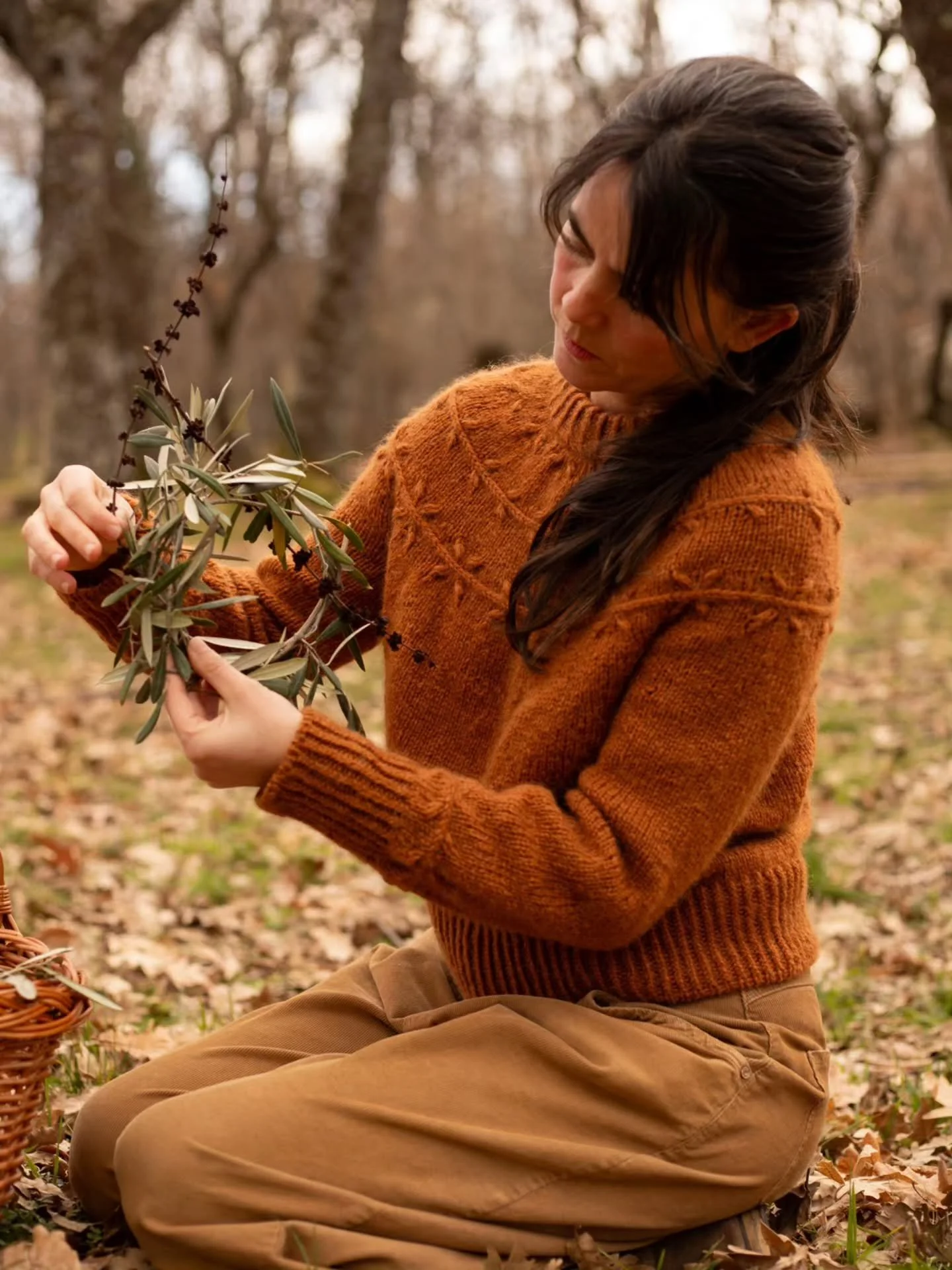 Queridas m&iacute;as, ya tenemos aqu&iacute; el Winter Ring 💫

Un patr&oacute;n sencillo y disfrut&oacute;n.

Se teje de arriba hac&iacute;a bajo dando forma a un canes&uacute; circular con con prque&ntilde;os vol&uacute;menes y puntos cruzados.

Un